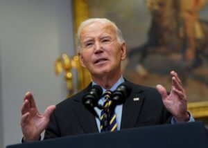 Biden elogia postura de Harvard contra mudanças de Trump