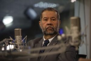 Escolha por nº 2 de Lupi mantém PDT com Lula, mas deixa partido dividido