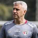São Paulo recebe Vitória no Brasileiro em busca de reação após eliminação