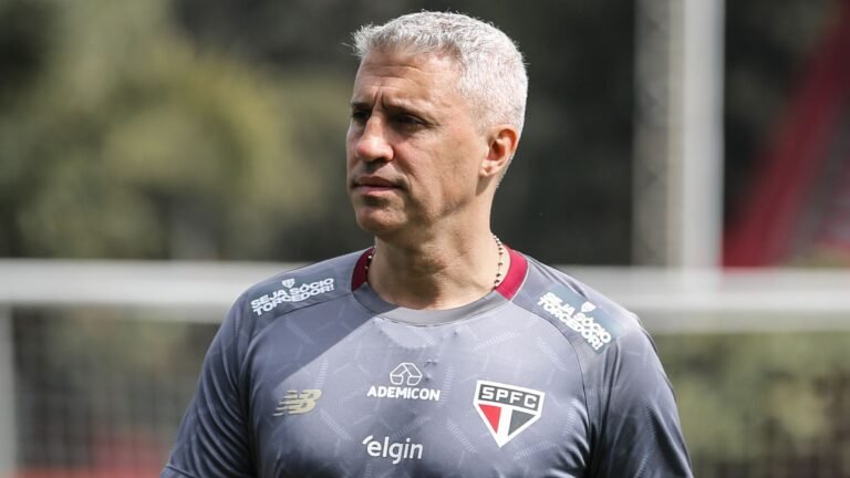 São Paulo recebe Vitória no Brasileiro em busca de reação após eliminação