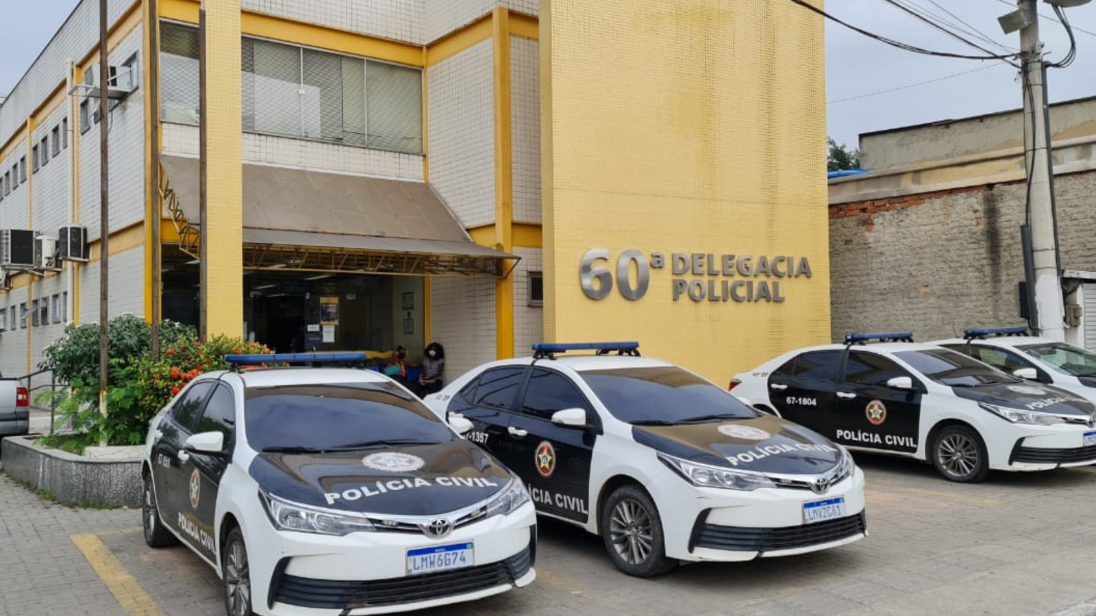 Carro enterrado em bunker: homens desaparecidos foram cobrar R$ 250 mil