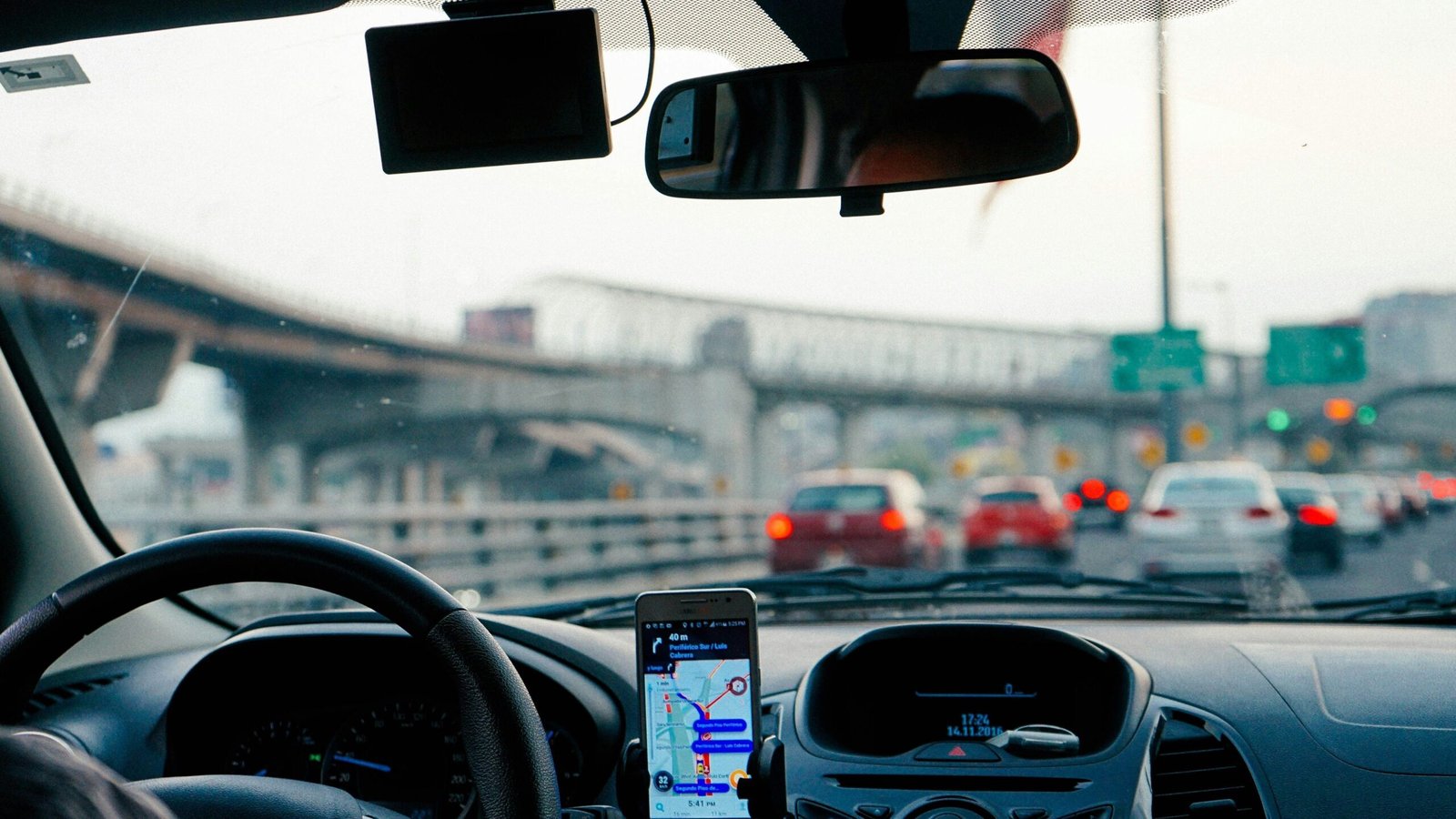 Morre passista da Dragões da Real, aos 22 anos; escola de samba lamenta