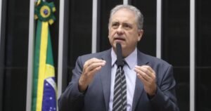 Com mudanças, MP do IOF deve arrecadar R$ 17 bi em 2026, diz relator