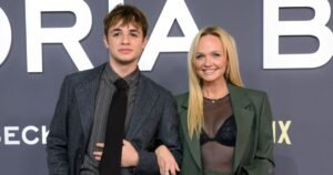 Ex-Spice Girl, Emma Bunton surpreende ao posar com filho: "Parecem gêmeos"