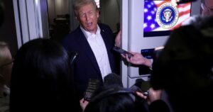 Trump chega à Malásia para participar de cúpula e deve se reunir com Lula