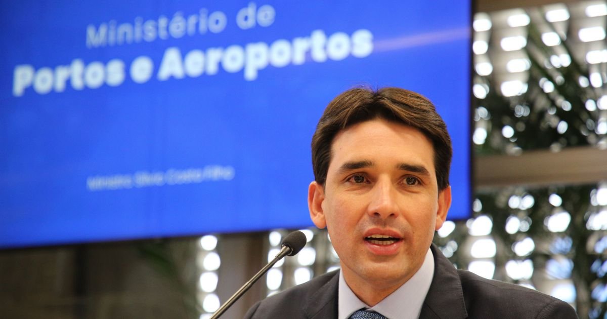 Vamos respeitar decisão do TCU, diz ministro sobre superterminal em Santos