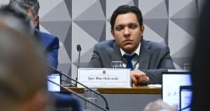 CPMI do INSS: presidente apreende celular de empresário durante depoimento