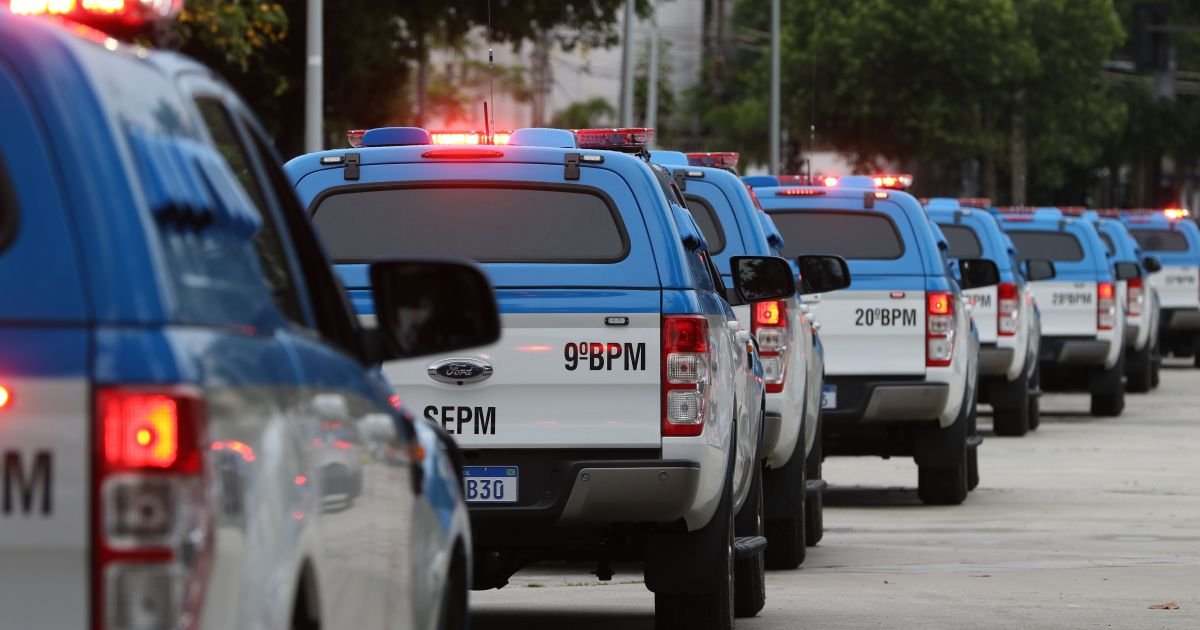 Duas pessoas são encontradas mortas após incêndio em motel no Rio