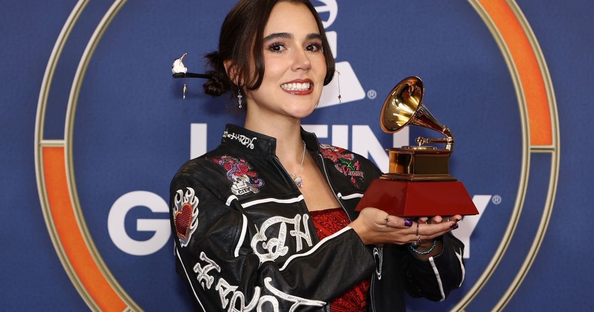 Grammy Latino: mexicana vence brasileiras no prêmio de Artista Revelação