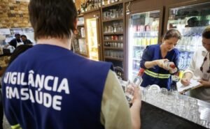 Metanol: número de mortes confirmadas aumenta para 16, sendo 9 em SP