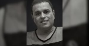 Agente de trânsito é arremessado de viaduto ao tentar salvar mulher de ex