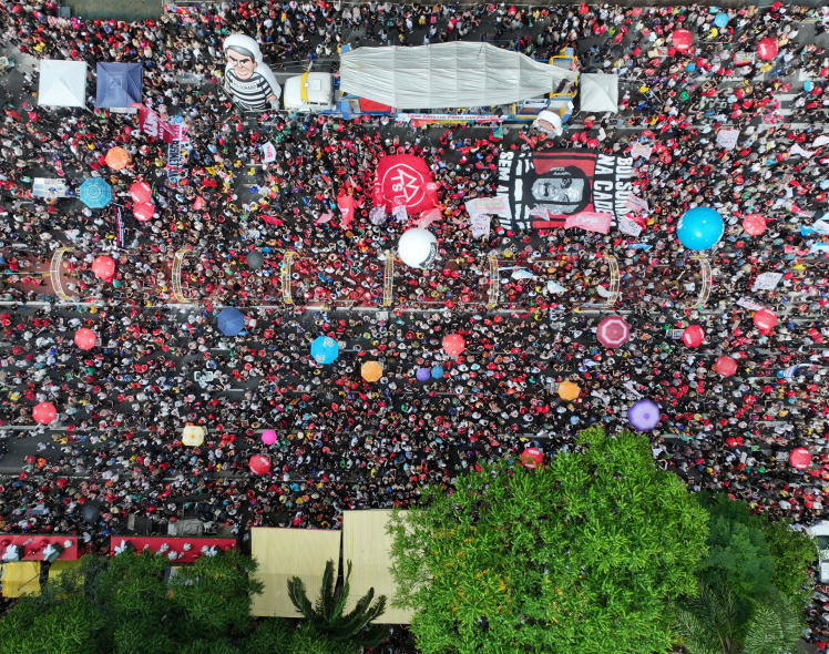 Ato contra o PL da Dosimetria reúne cerca de 14 mil na Paulista, diz USP