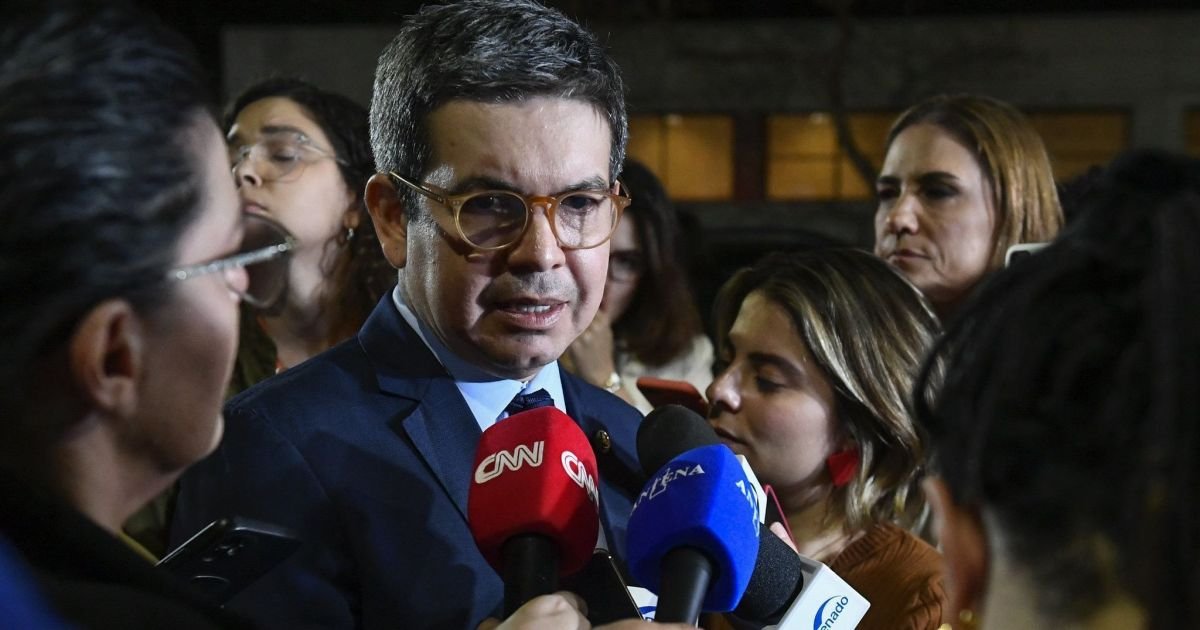 Líder do governo admite que indicação de Messias enfrenta "dificuldade"