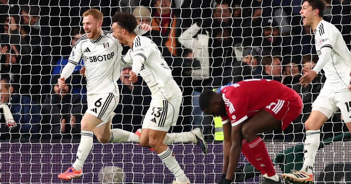 Gol no último lance garante empate do Fulham e frustra vitória do Liverpool