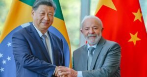 Lula e Xi Jinping discutem multilateralismo por telefone, diz agência