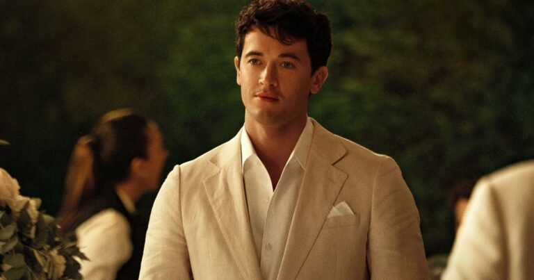 À CNN, Tom Blyth diz que passou por transformação após “De Férias com Você”