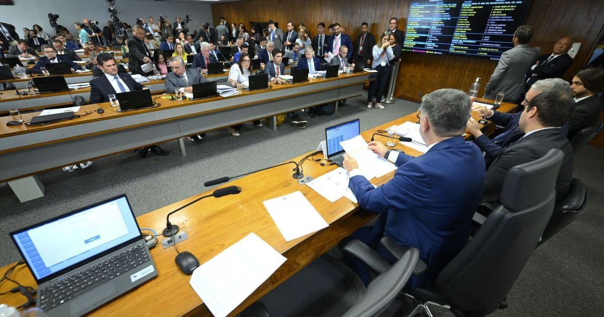 CPMI do INSS marca novos depoimentos para esta segunda-feira (9)