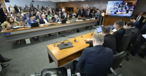 Com pedidos já barrados, Frei Chico e Lulinha voltam a ser alvo na CPMI