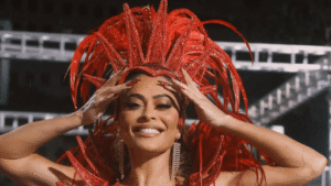 Juliana Paes revela medo de voltar a ser Rainha de Bateria pela idade