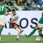 Palmeiras vence Fluminense e volta a assumir liderança do Brasileirão