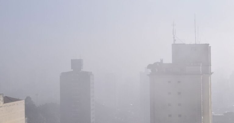 Quinta-feira (26) terá temporais pelo Brasil; risco de deslizamento no RJ