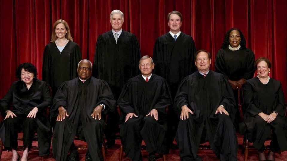 Trump critica juízes da Suprema Corte dos EUA que decidiram contra tarifas