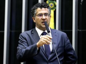 6x1 pode ficar só "no papel" sem mais auditores do trabalho, diz deputado