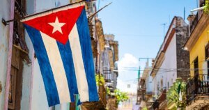 China envia novo pacote de ajuda a Cuba em meio à crescente pressão dos EUA