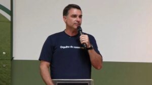 Flávio diz que Lula defende soberania do PCC e do CV: "Não vamos admitir"