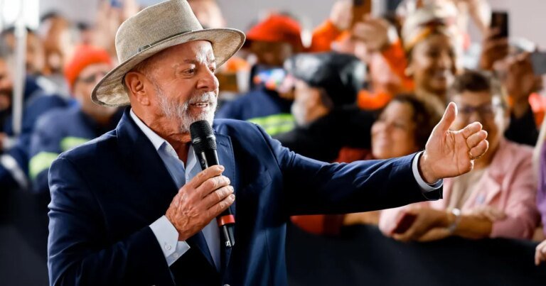 Lula diz que Flávio é “traidor” e atua por intervenção dos EUA no Brasil