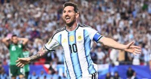 Com atuação histórica de Messi, Argentina vence Argélia na estreia da Copa
