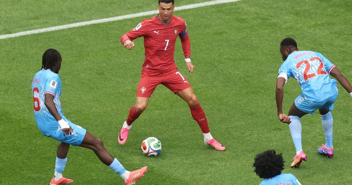 "Cristiano está aqui para ajudar como qualquer um", diz titular de Portugal