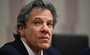 Haddad diz que definição da chapa depende do PSB: "Tem uma questão interna"