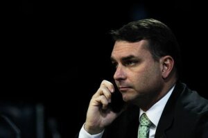 Quaest: 65% acham que Flávio errou ao pedir dinheiro de Vorcaro para filme