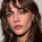 Cara Delevingne lembra de última overdose e ser reanimada por paramédicos