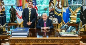 Datafolha: Para 52%, Trump age para beneficiar Flávio Bolsonaro