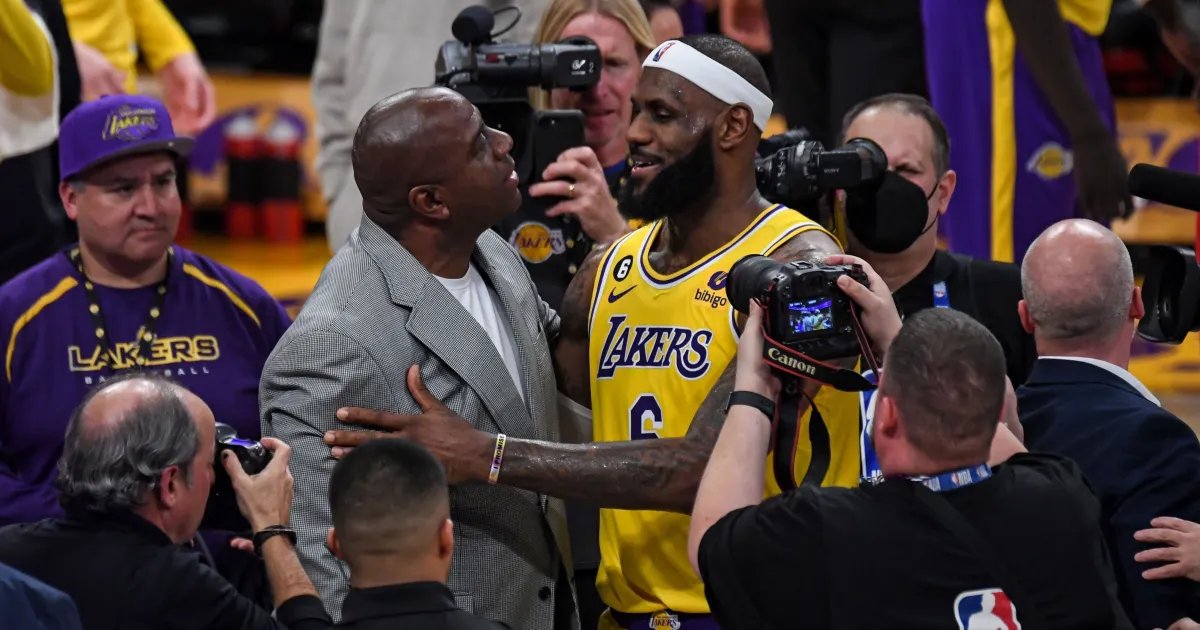 Magic Johnson: "LeBron torna os 76ers um dos melhores times da NBA"