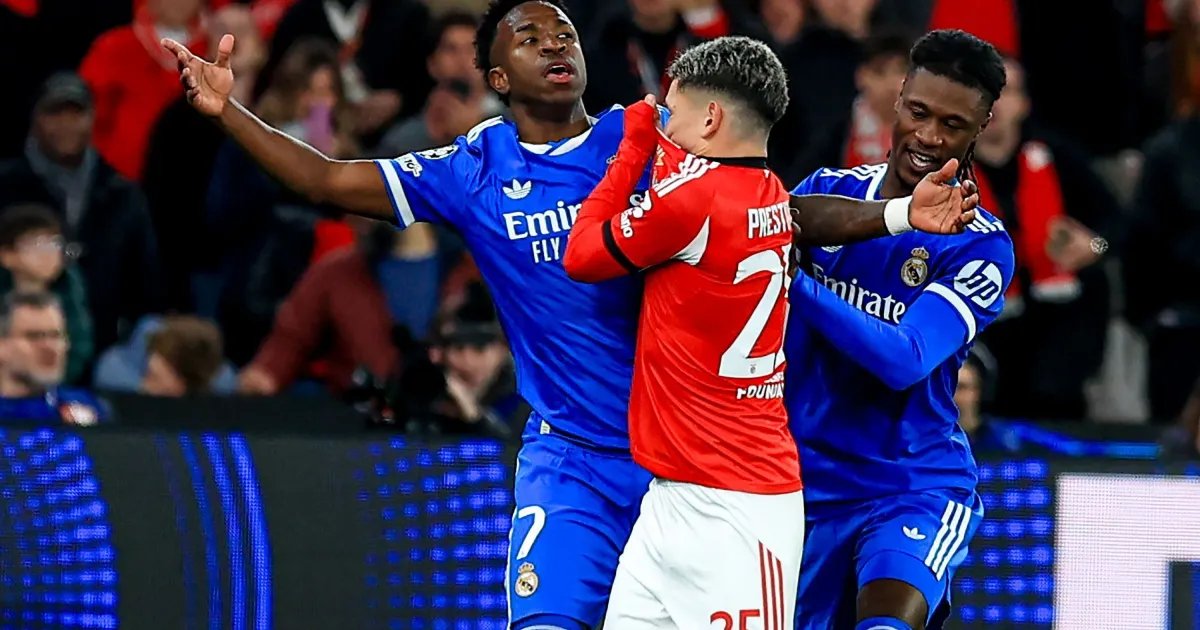 Silas fala sobre luta antirracista no futebol: "Vini paga o preço sozinho"
