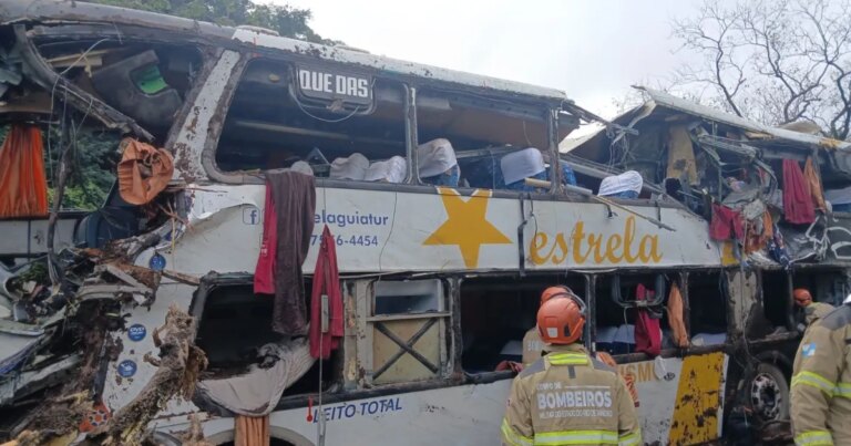 Polícia investiga acidente de ônibus de turismo que deixou 10 mortos no RJ