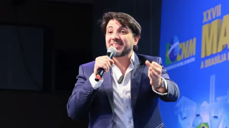 Renan diz ver “indícios de má-fé” em filiação de Flávio ao Missão