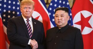Trump conversa com Kim Jong-un após reduzir exercícios com a Coreia do Sul
