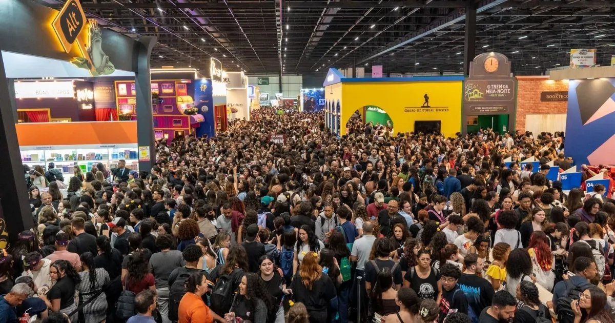 Bienal do Livro de SP bate recorde histórico ao receber 760 mil visitantes