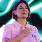 Quem é Michelle Bolsonaro, candidata ao Senado pelo Distrito Federal