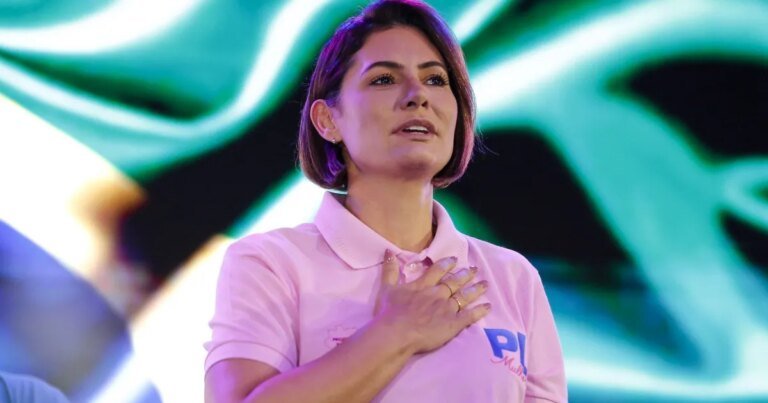 Quem é Michelle Bolsonaro, candidata ao Senado pelo Distrito Federal