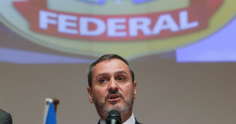 MPF investiga diretor-geral da PF por suspeita de vazamento no caso INSS