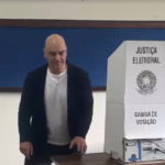 Ministro do STF, Alexandre de Moraes vota no 2º turno em São Paulo