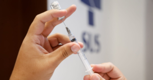 Prefeitura do Rio estende campanha de vacinação contra meningite bacteriana